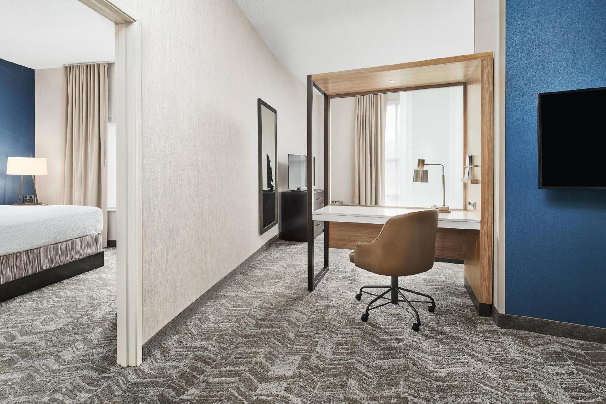 Springhill Suites By Marriott Roanoke Exterior photo