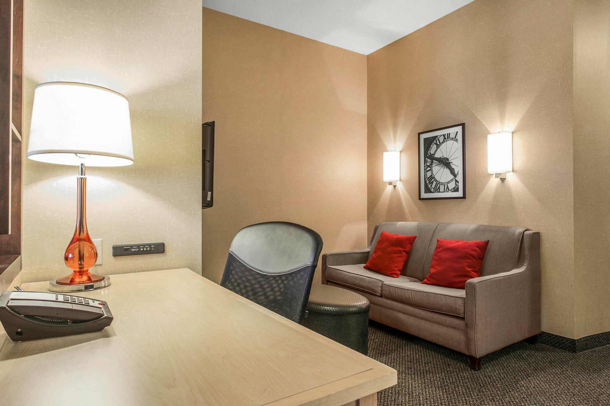 Springhill Suites By Marriott Roanoke Exterior photo